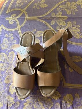 Tommy Hilfiger Tan Leather Block Heel Sandals